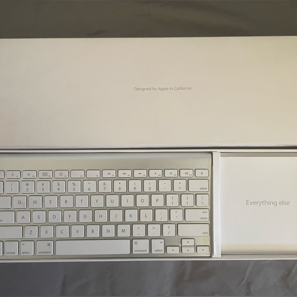 Apple wireless keyboard
